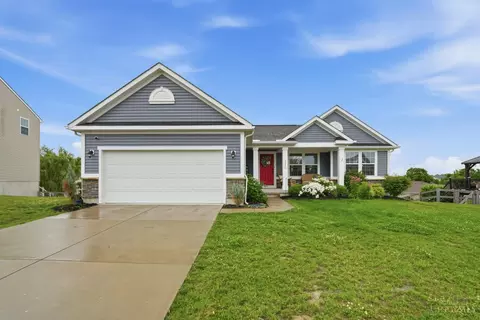 1261 Autumn Ridge Dr, Lebanon, OH 45036