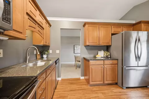 621 Covedale Ave, Cincinnati, OH 45238 photo 8