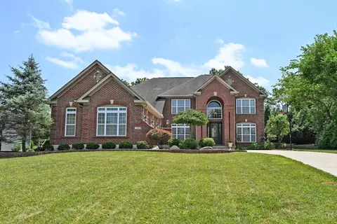 7933 Elbrecht Dr, Montgomery, OH 45242