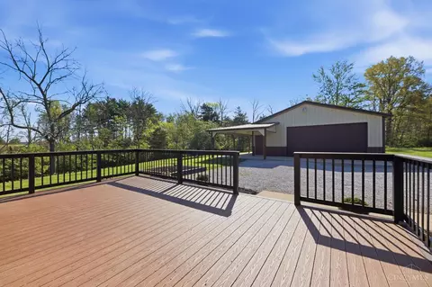 18022 Gauche Rd, Fayetteville, OH 45118