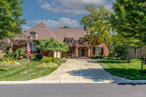 1209 Club View Dr, Centerville, OH 45458