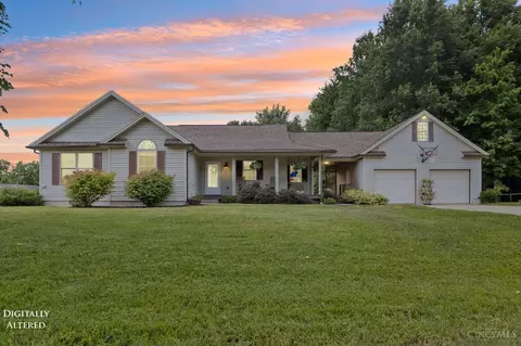 155 Station Dr, Georgetown, OH 45121