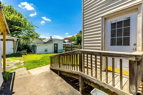 Exterior - 305 Walnut St, Elmwood Place, OH 45216 photo 4 of 9