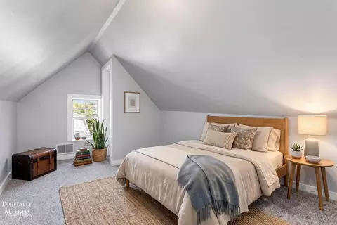 Bedroom - 305 Walnut St, Elmwood Place, OH 45216 photo 12 of 13
