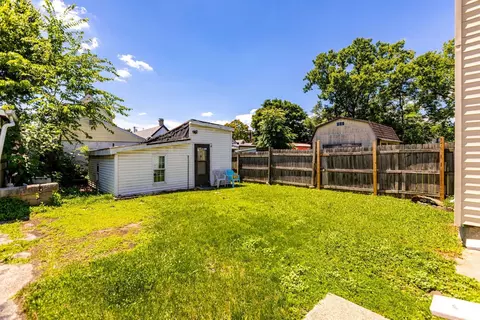 Exterior - 305 Walnut St, Elmwood Place, OH 45216 photo 5 of 9