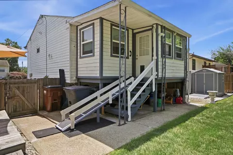 Exterior - 2510 Berthbrook Dr, Cincinnati, OH 45231 photo 7 of 12