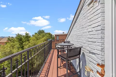 Exterior - 435 Milton St, Cincinnati, OH 45202 photo 3 of 3
