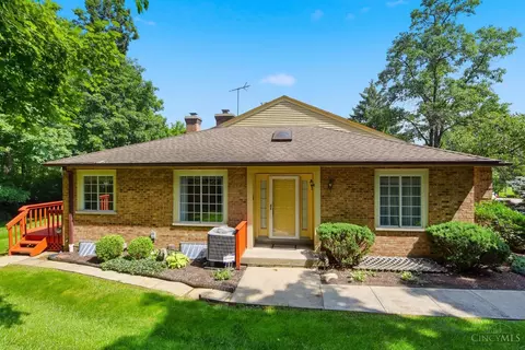 5237 Eaglesnest Dr, Cincinnati, OH 45248