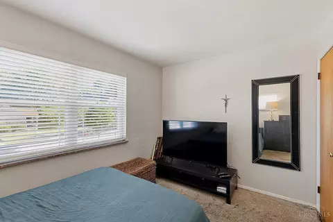 Bedroom - 5283 Highview Dr, Cincinnati, OH 45238 photo 2 of 6