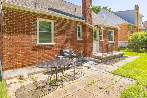 Exterior - 5283 Highview Dr, Cincinnati, OH 45238 photo 5 of 7