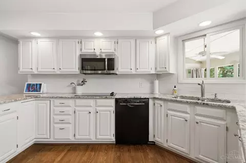 800 Eaglesknoll Ct, Cincinnati, OH 45255 photo 11