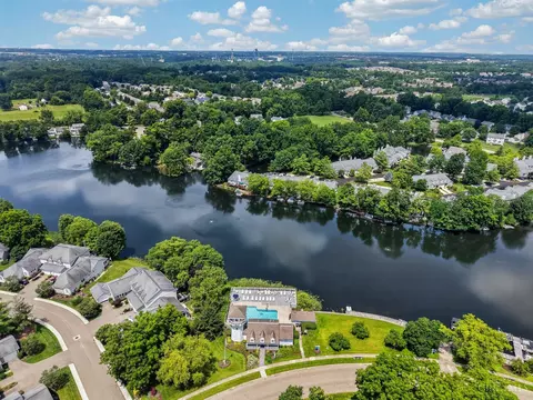 View/Area - 6830 Sandharbor Ct, Hamilton Township, OH 45039 photo 8 of 10