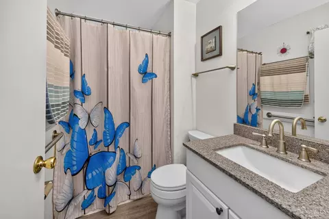 Bath - 6830 Sandharbor Ct, Hamilton Township, OH 45039 photo 1 of 5