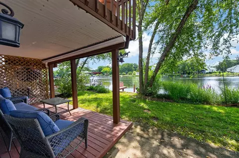 Exterior - 6830 Sandharbor Ct, Hamilton Township, OH 45039 photo 10 of 11