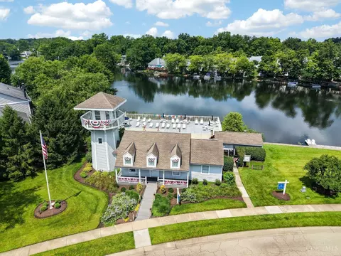 View/Area - 6830 Sandharbor Ct, Hamilton Township, OH 45039 photo 7 of 10