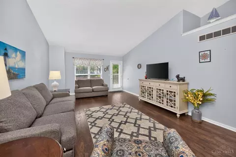 Living - 6830 Sandharbor Ct, Hamilton Township, OH 45039 photo 1 of 5