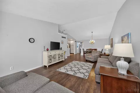 Living - 6830 Sandharbor Ct, Hamilton Township, OH 45039 photo 3 of 5