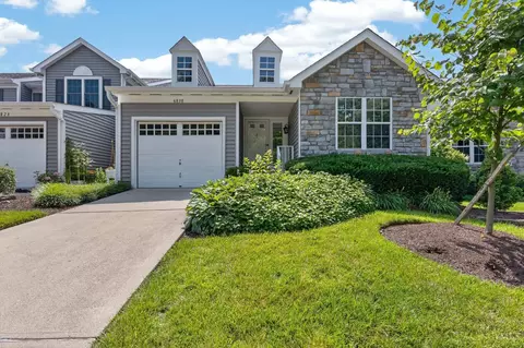 Exterior - 6830 Sandharbor Ct, Hamilton Township, OH 45039 photo 2 of 11