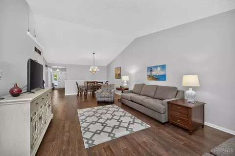 Living - 6830 Sandharbor Ct, Hamilton Township, OH 45039 photo 4 of 5