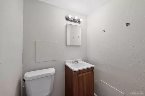 2015 Windmill Way, Cincinnati, OH 45240 photo 30