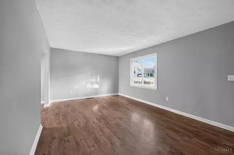 2015 Windmill Way, Cincinnati, OH 45240 photo 4