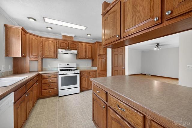 164 66th St, Cincinnati, OH 45216