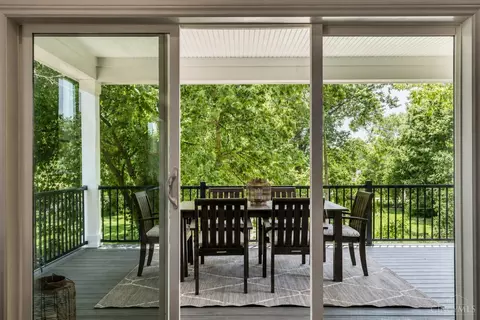 Exterior - 259 Strader Ave, Cincinnati, OH 45226 photo 2 of 2