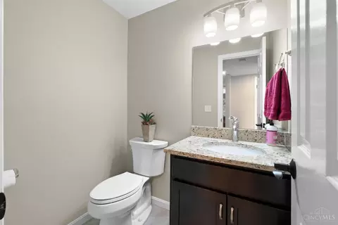 Bath - 8410 Greenleaf Dr, Cincinnati, OH 45255 photo 1 of 6