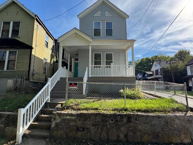 1739 Holloway Ave, Cincinnati, OH 45207
