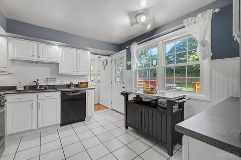 Kitchen - 1104 Imprint Ln, Forest Park, OH 45240 photo 4 of 4