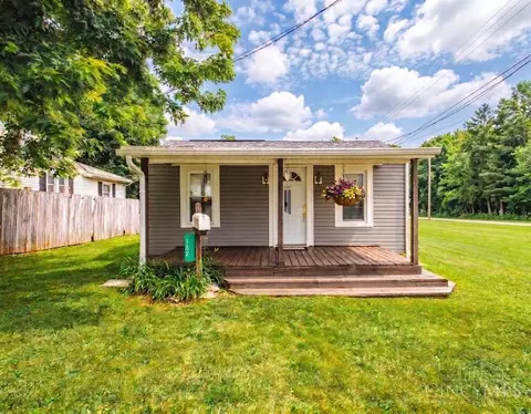 152 2nd St, Camden, OH 45311