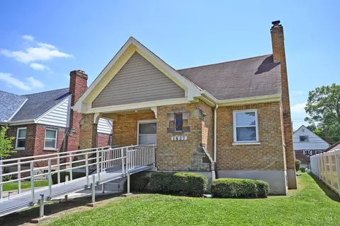 Exterior - 1837 Glendon Pl, Cincinnati, OH 45237 photo 3 of 8