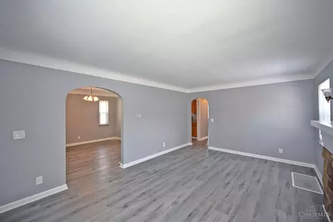 Living - 1837 Glendon Pl, Cincinnati, OH 45237 photo 2 of 5