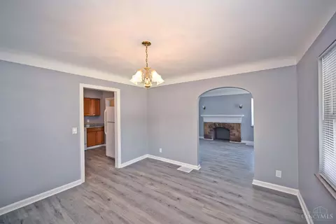 Living - 1837 Glendon Pl, Cincinnati, OH 45237 photo 5 of 5