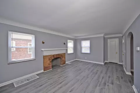 Living - 1837 Glendon Pl, Cincinnati, OH 45237 photo 3 of 5