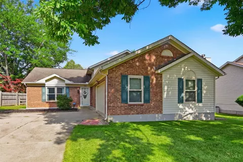 1555 Barrington Ct, Lebanon, OH 45036