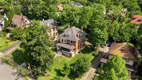 1028 Valley Ln, Cincinnati, OH 45229