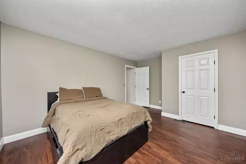 Bedroom - 4634 Laurel View Dr, Cincinnati, OH 45244 photo 1 of 5