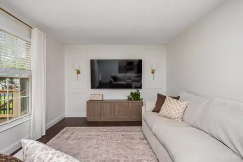 Living - 4634 Laurel View Dr, Cincinnati, OH 45244 photo 2 of 4