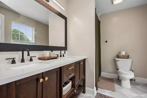 Bath - 4634 Laurel View Dr, Cincinnati, OH 45244 photo 3 of 3