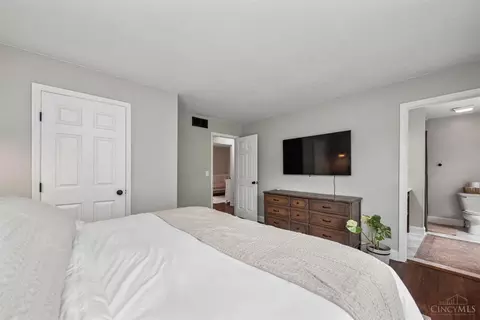Bedroom - 4634 Laurel View Dr, Cincinnati, OH 45244 photo 5 of 5