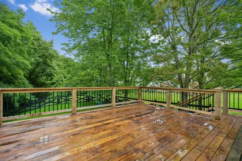 Exterior - 4634 Laurel View Dr, Cincinnati, OH 45244 photo 6 of 13