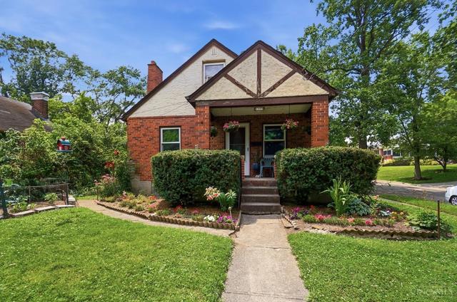 1063 Oak Ave, Wyoming, OH 45215