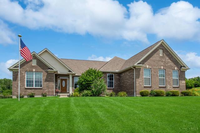 62 Tall Oaks Dr, Middletown, OH 45044