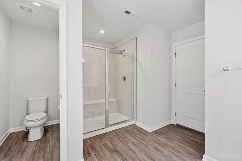 Bath - 1364 Springfield Dr, Harrison, OH 45030 photo 3 of 4