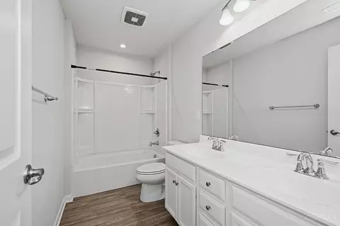 Bath - 1364 Springfield Dr, Harrison, OH 45030 photo 1 of 4