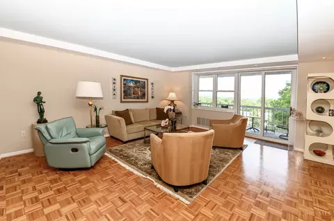 2444 Madison Rd, Cincinnati, OH 45208 photo 9