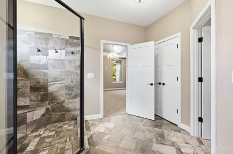 Entry Way - 809 Morgan Dr, Monroe, OH 45050 photo 6 of 7