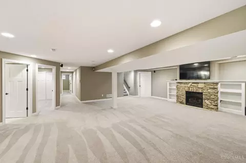 Living - 809 Morgan Dr, Monroe, OH 45050 photo 6 of 7