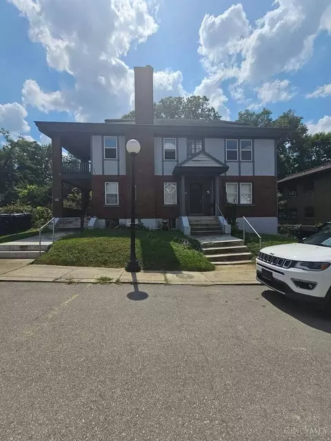721 Chalfonte Pl, Cincinnati, OH 45229 photo 1
